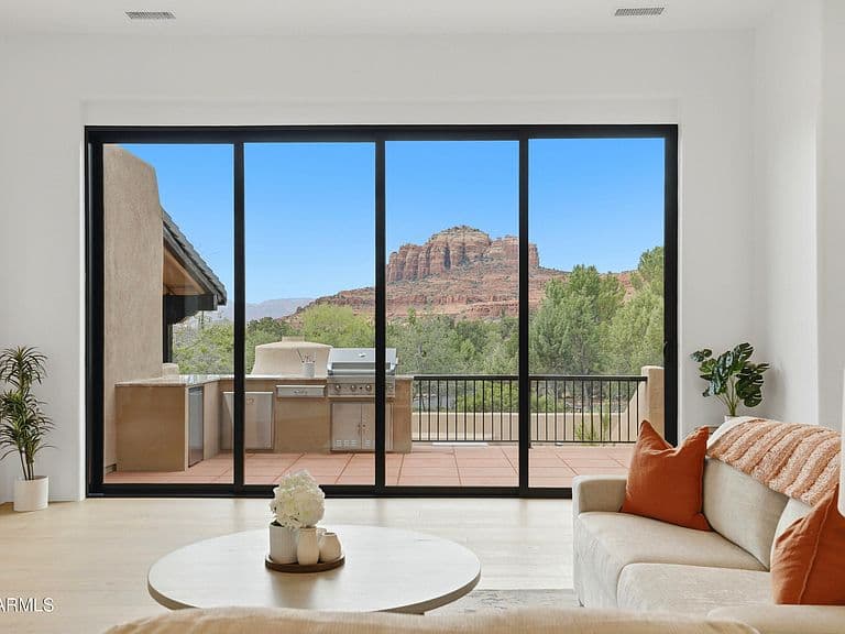 185 Red Rock Drive photo 1