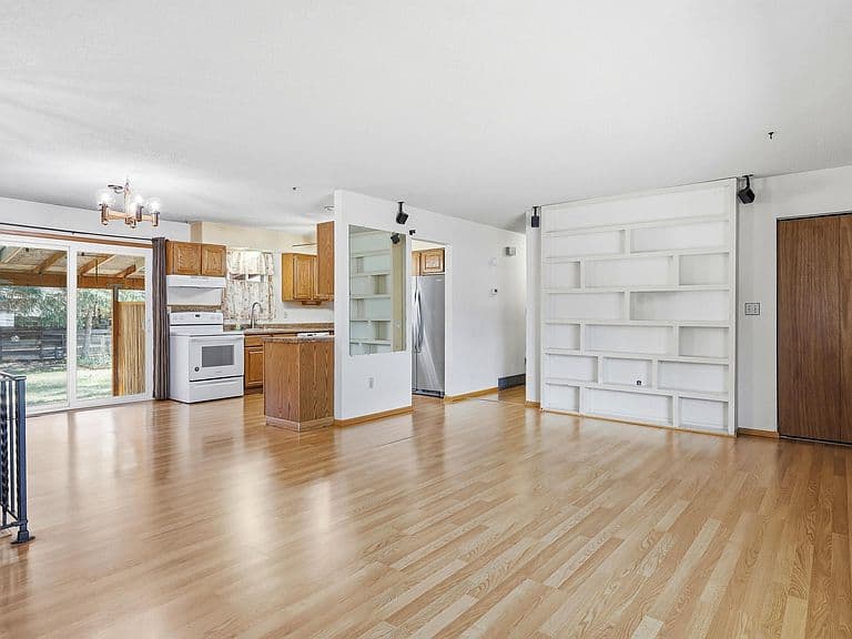 16 Valley Dr photo 4