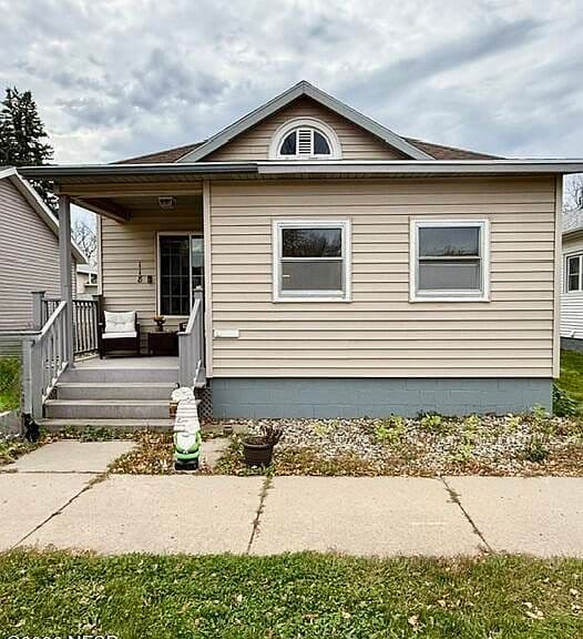 118 4th Ave SE photo 1
