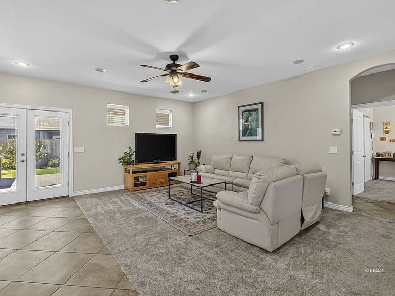 2707 W Bobwhite Ln photo 3