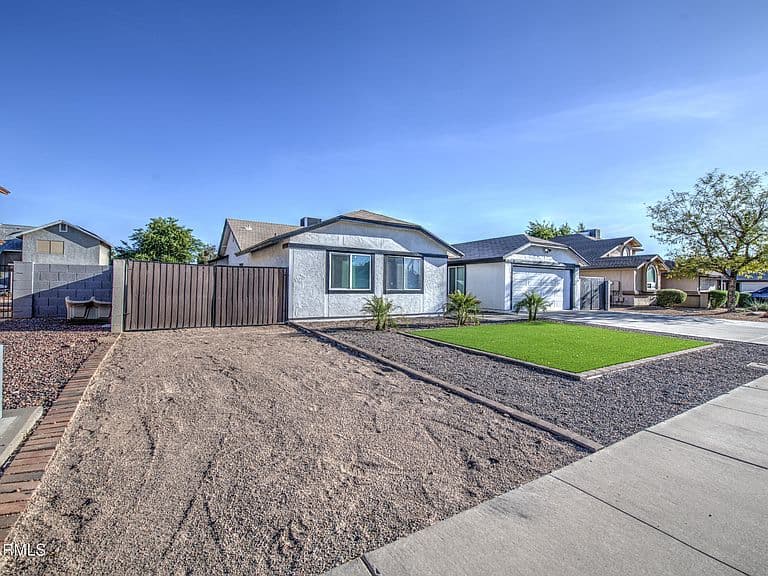 7365 W Sierra Street photo 4