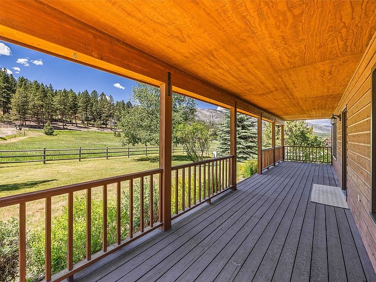 561 Camas Creek Loop photo 5