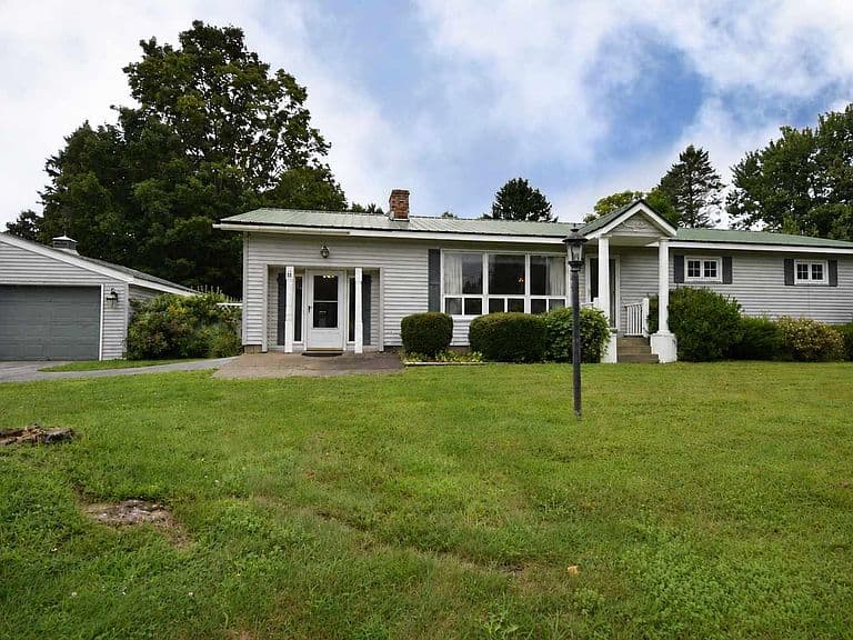 123 Raceway Road photo 1