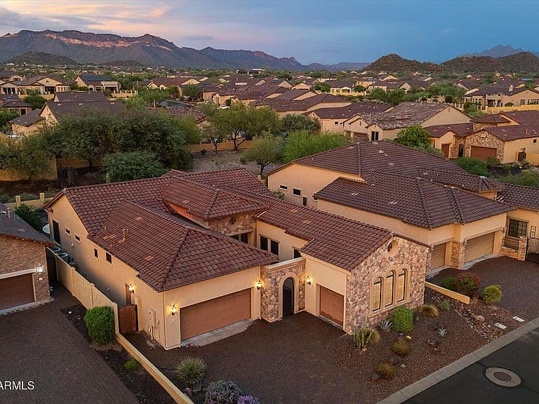8456 E JASMINE Circle photo 1