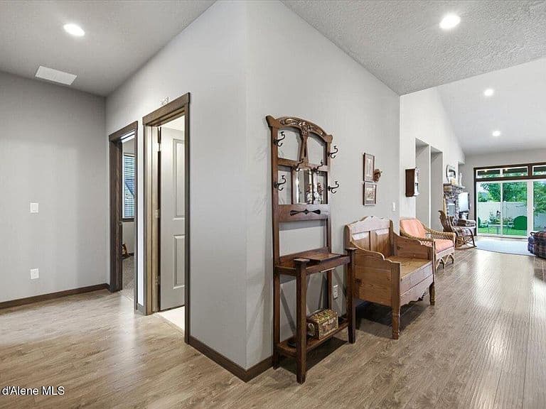 4821 E Alopex Ln photo 5