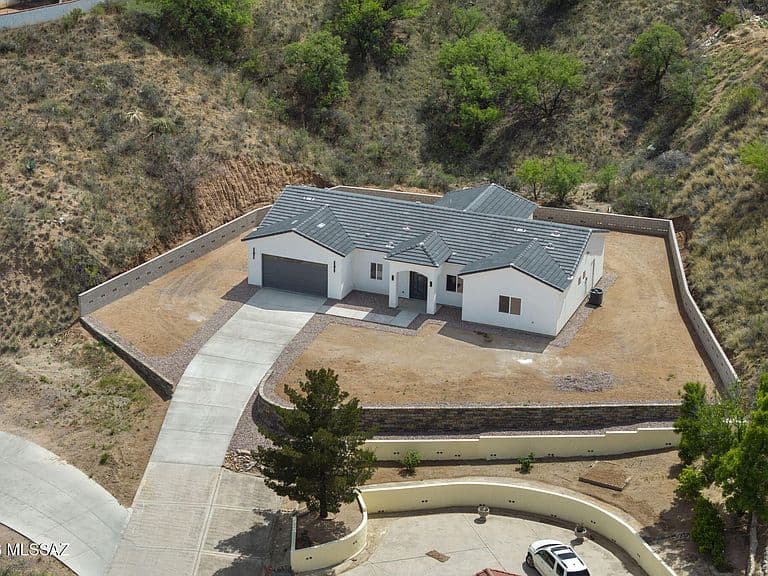 935 W Mariposa Hills Dr photo 1