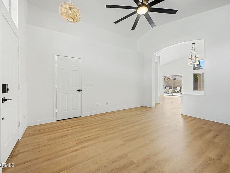 7457 W Tonopah Drive photo 5
