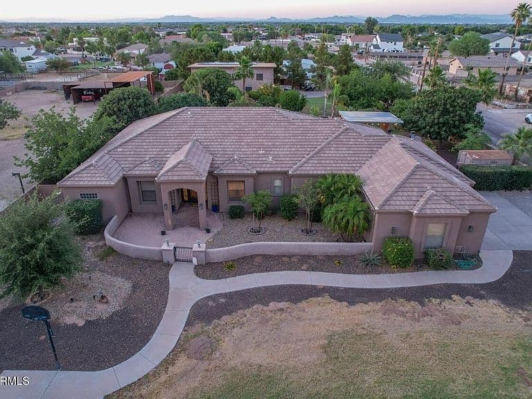 3982 E SUNNYDALE Drive photo 1