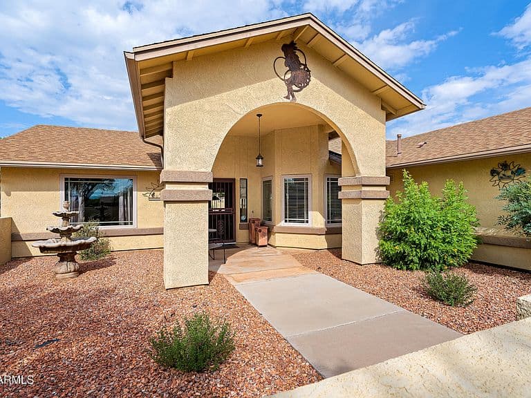 4538 S PUEBLO Avenue photo 4