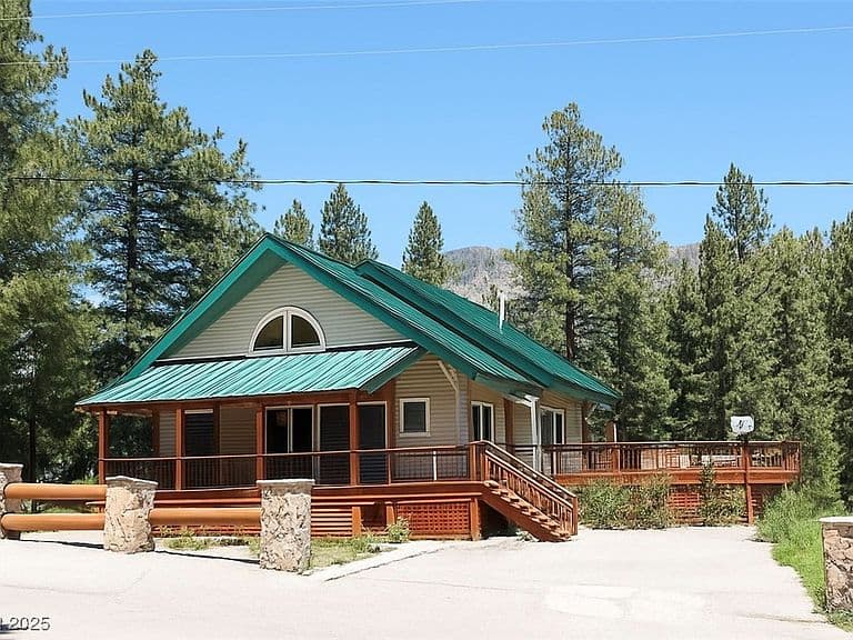 4178 Matterhorn Way photo 5