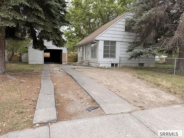 944 Poulson St photo 1