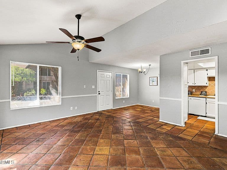 4826 W NORTHERN Avenue photo 4