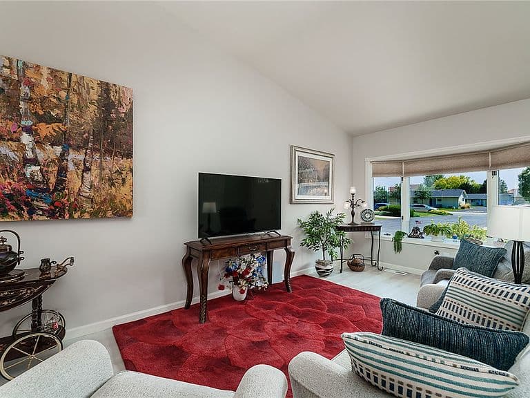 3359 Crater Lake Ave APT 4 photo 3