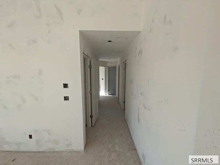 671 Glacier Ave photo 5