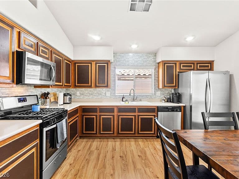 9322 New Utrecht St photo 2