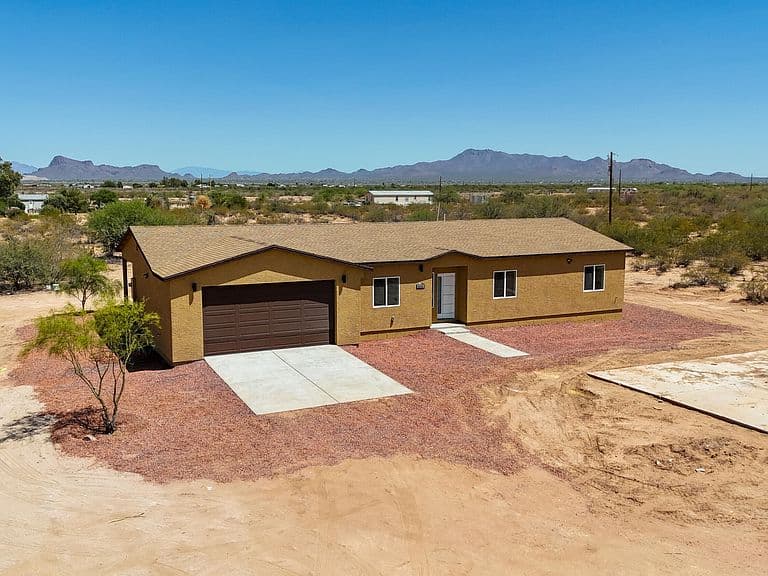 8050 N Shadows Desert Ln photo 3