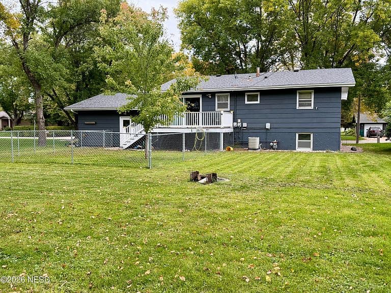 1102 Vista Dr photo 4
