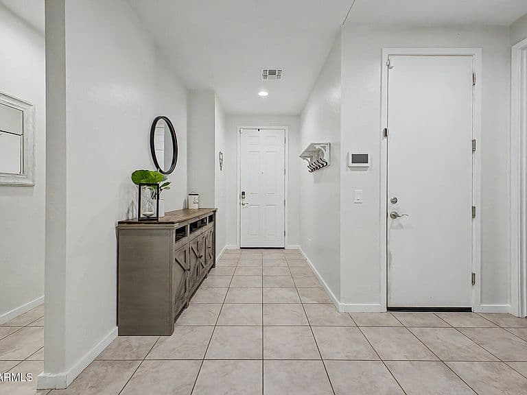 4386 W SUNCUP Drive photo 4