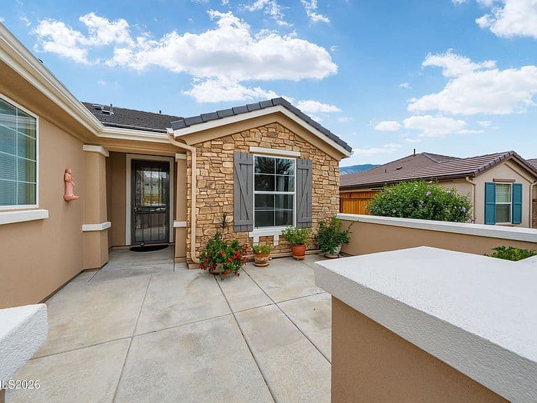 9182 Kenton Trl photo 2