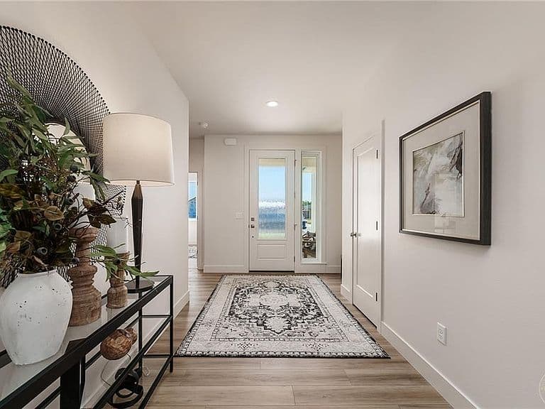 2641 Strapper Ln photo 2
