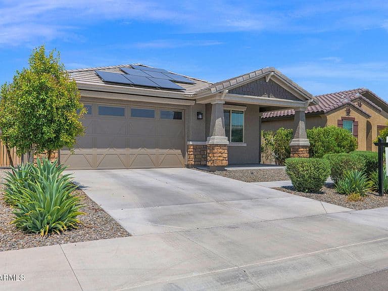 19134 W SOLANO Drive photo 2