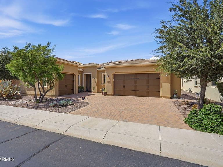 1582 E AMARANTH Trail photo 1