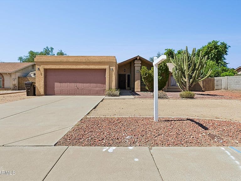 12912 N 79TH Avenue photo 3