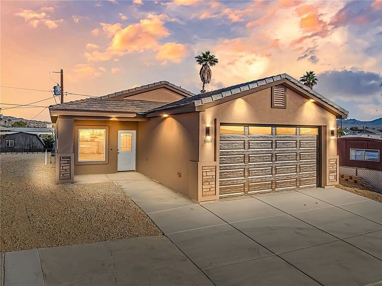 1869 Avalon Drive photo 1