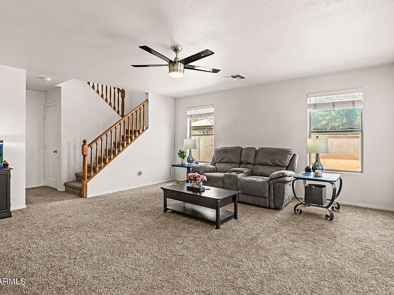 1256 E CLIFTON Avenue photo 4