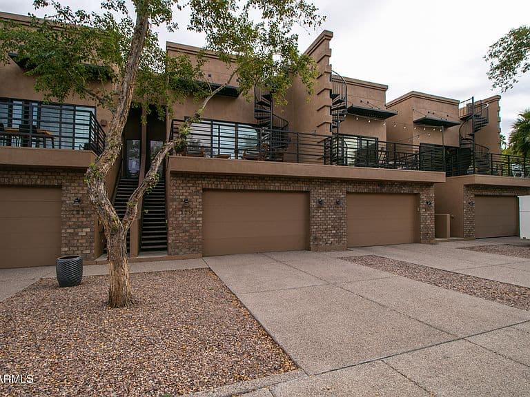 920 E Mitchell Dr Unit 103 photo 2