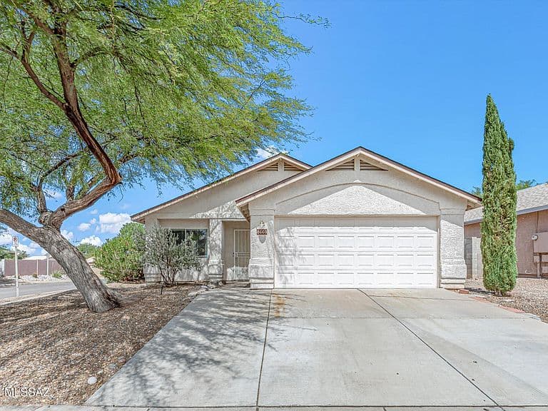 8660 S Desert Dove Dr photo 1