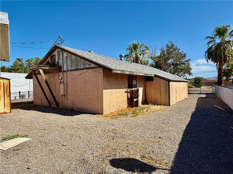 210 Riverwood Lane photo 4