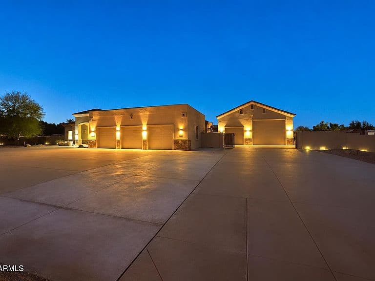 12916 W Denton Avenue photo 4