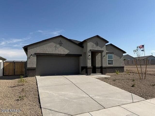 647 W BUNKER HILL Street photo 2