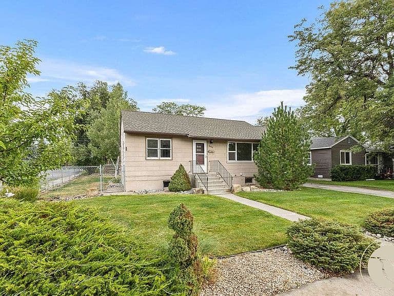 1737 Clark Ave photo 3