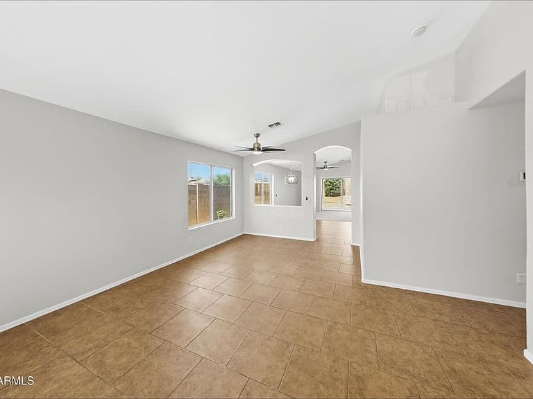 22940 W COCOPAH Street photo 3