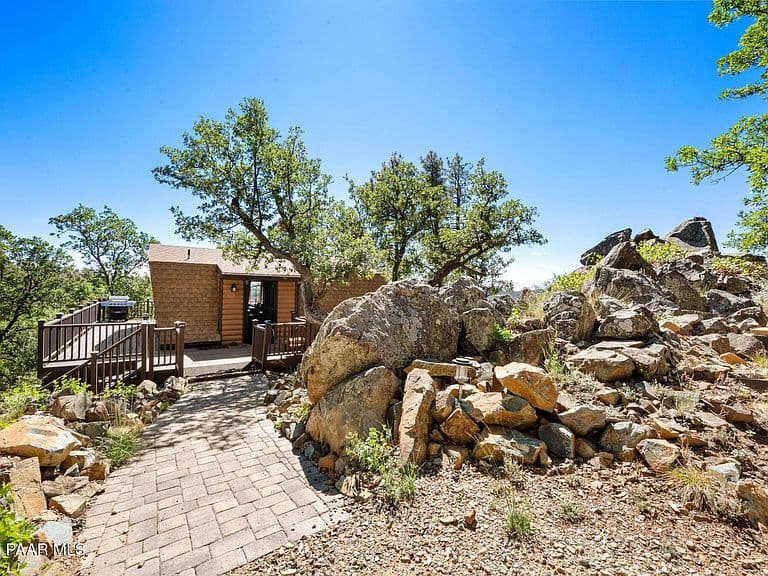 3880 E Refuge Hideout Rd photo 2