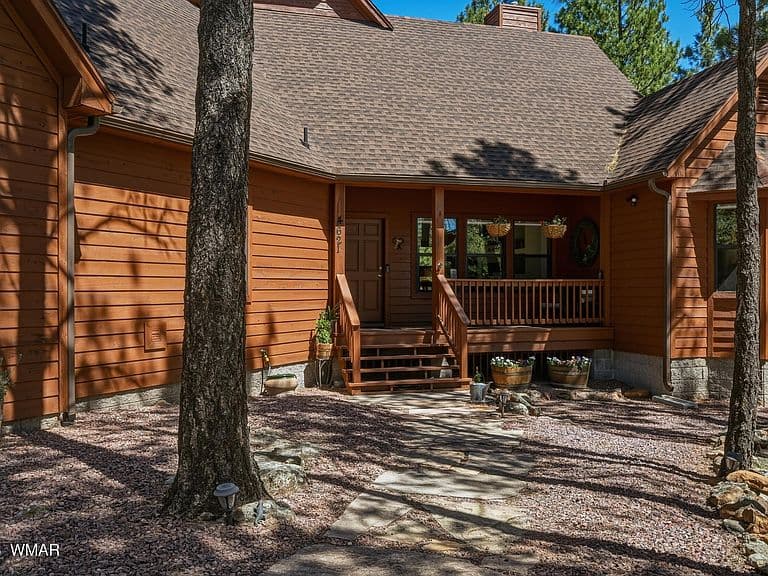 4621 Lariat Way photo 3