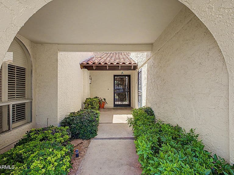 7344 E ROSE Lane photo 3
