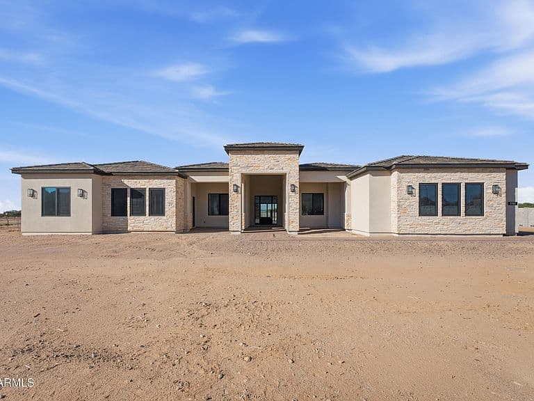 5762 W Sun Dance Drive photo 2