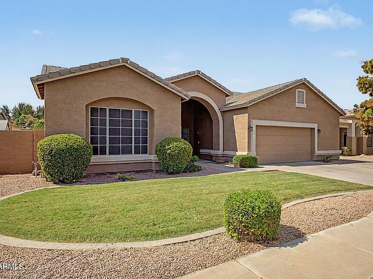 245 E SMOKE TREE Road photo 1