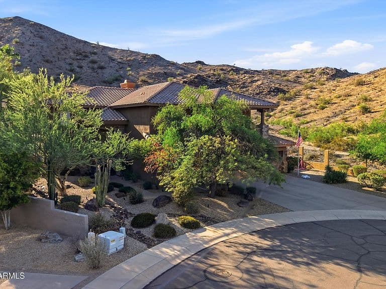 13602 S 32ND Street photo 3