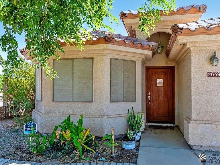 2639 S Paloma Ave photo 4