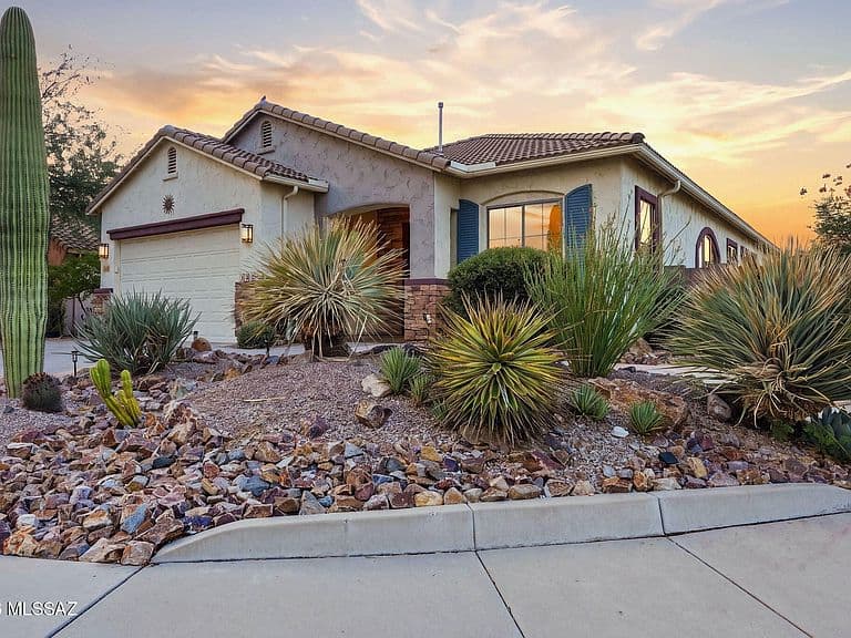 1230 W Lyle Ln photo 1