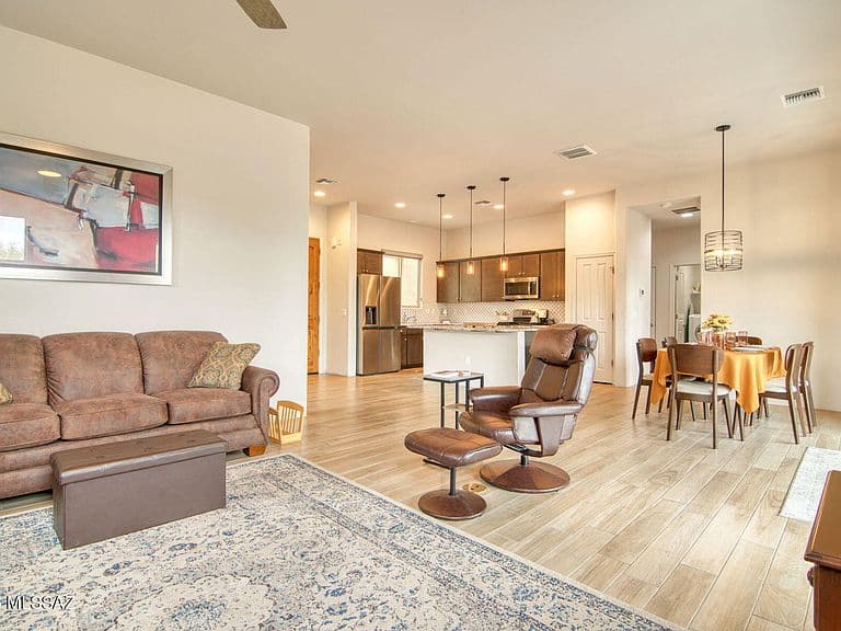 13826 E Langtry Ln photo 3