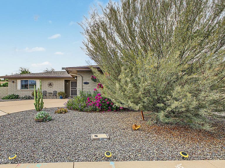 846 S ROSEMONT -- photo 2