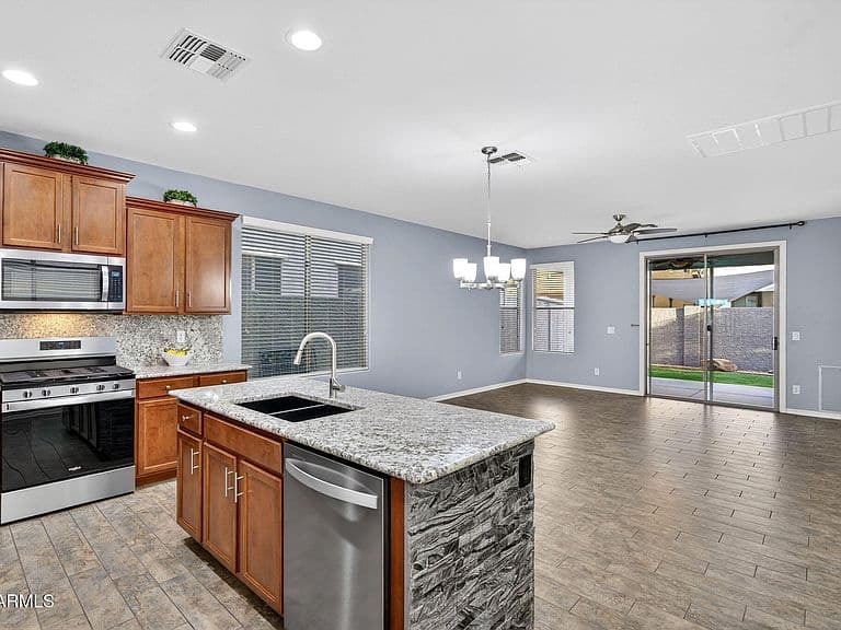19137 E KINGBIRD Drive photo 5