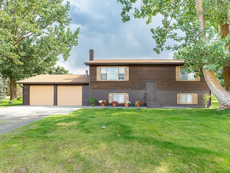 15700 N Park Dr photo 1