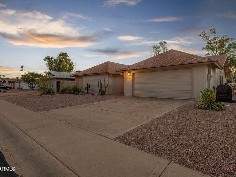 11850 S HALF MOON Drive photo 3