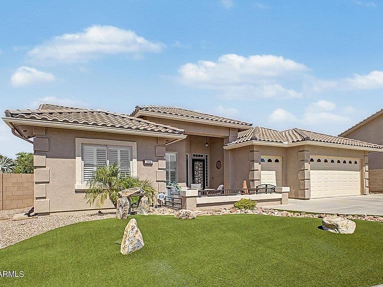 2758 S ROYAL WOOD Circle photo 5